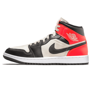 Air Jordan 1 Mid SE Wmns Newsprint