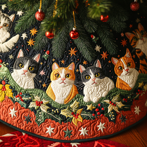 Purrfect Holiday Spirit Christmas Quilted Tree Skirt Luxury Christmas Tree Skirt for Elegant Homes