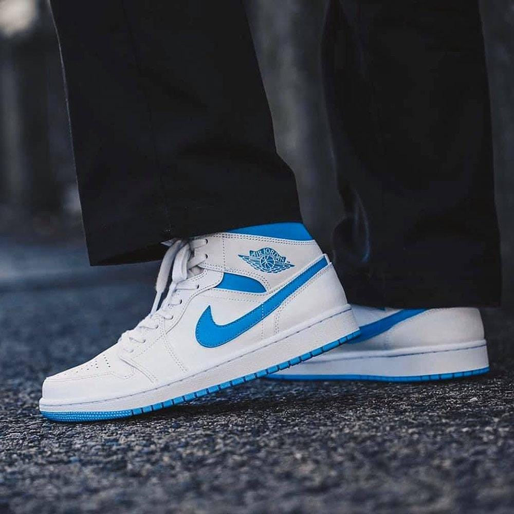 Air Jordan 1 Wmns Mid UNC White Carolina Blue