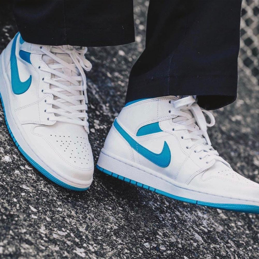 Air Jordan 1 Wmns Mid UNC White Carolina Blue