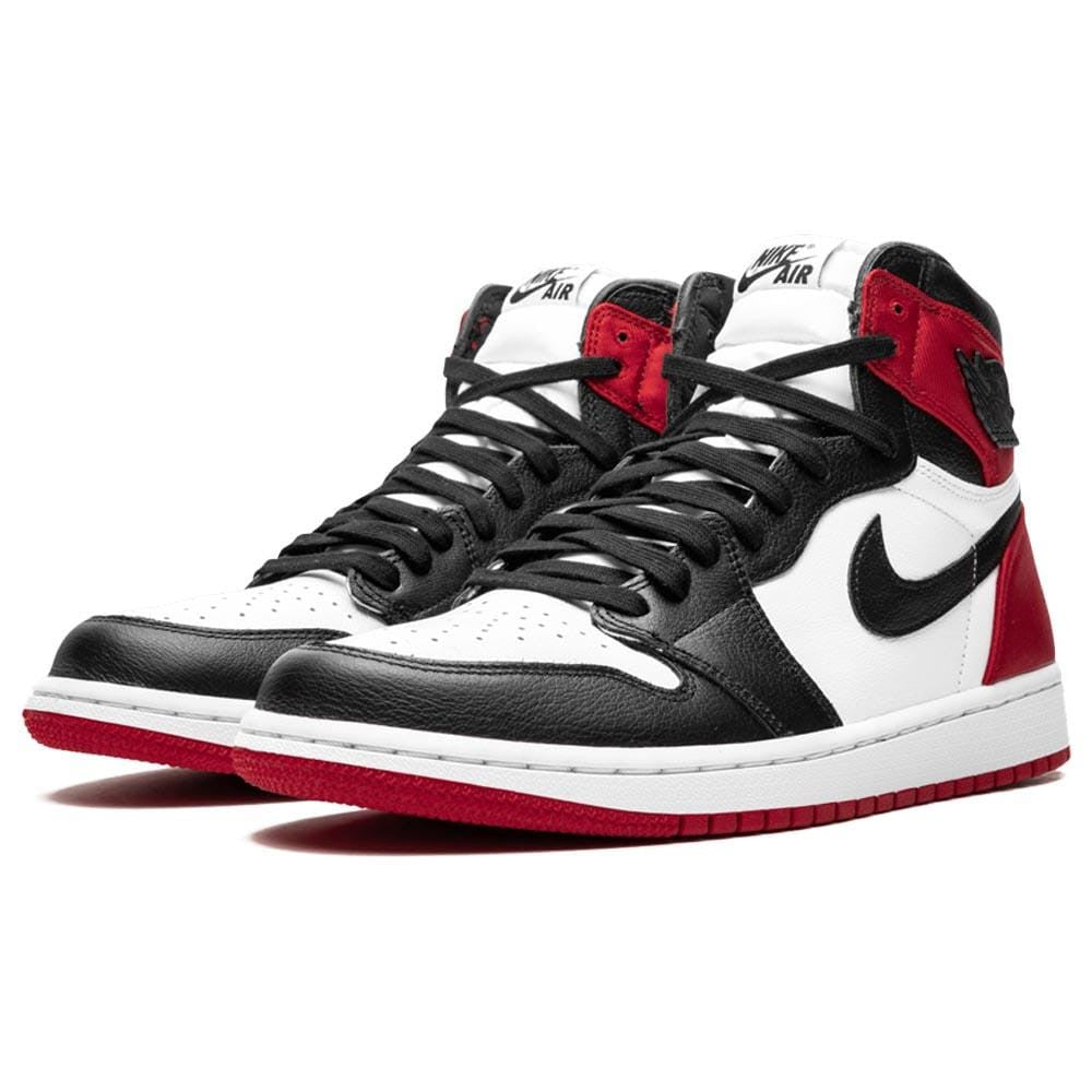 Air Jordan 1 Wmns Retro High Satin Black Toe