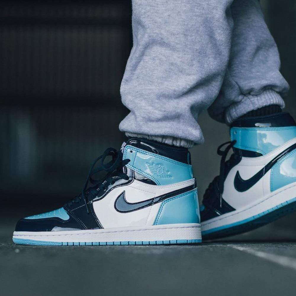 Air Jordan 1 Wmns Retro High OG Blue Chill