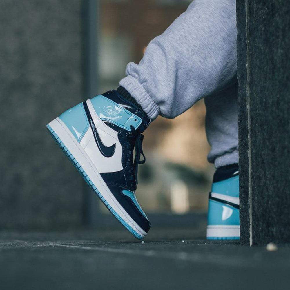 Air Jordan 1 Wmns Retro High OG Blue Chill