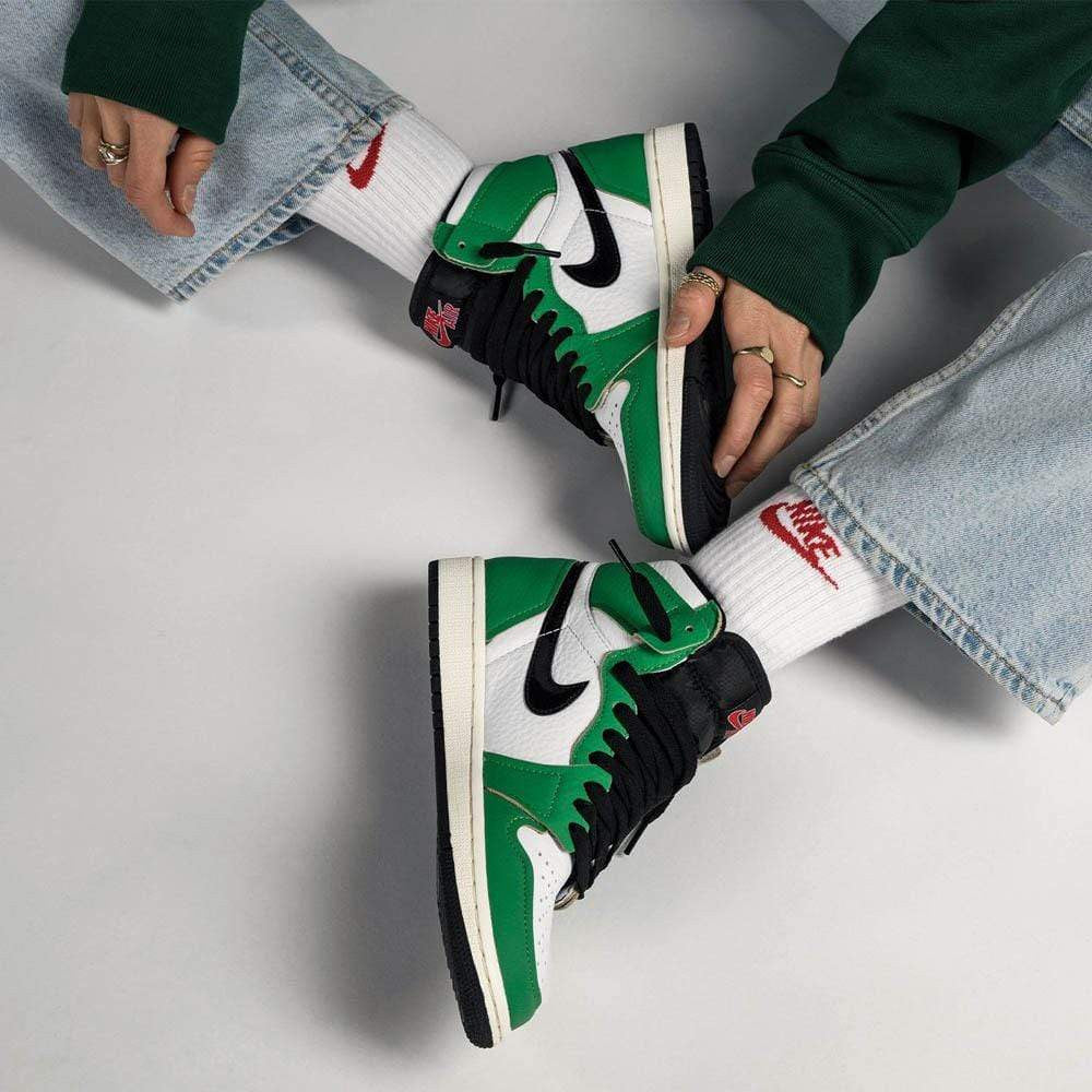 Air Jordan 1 Wmns Retro High OG Lucky Green