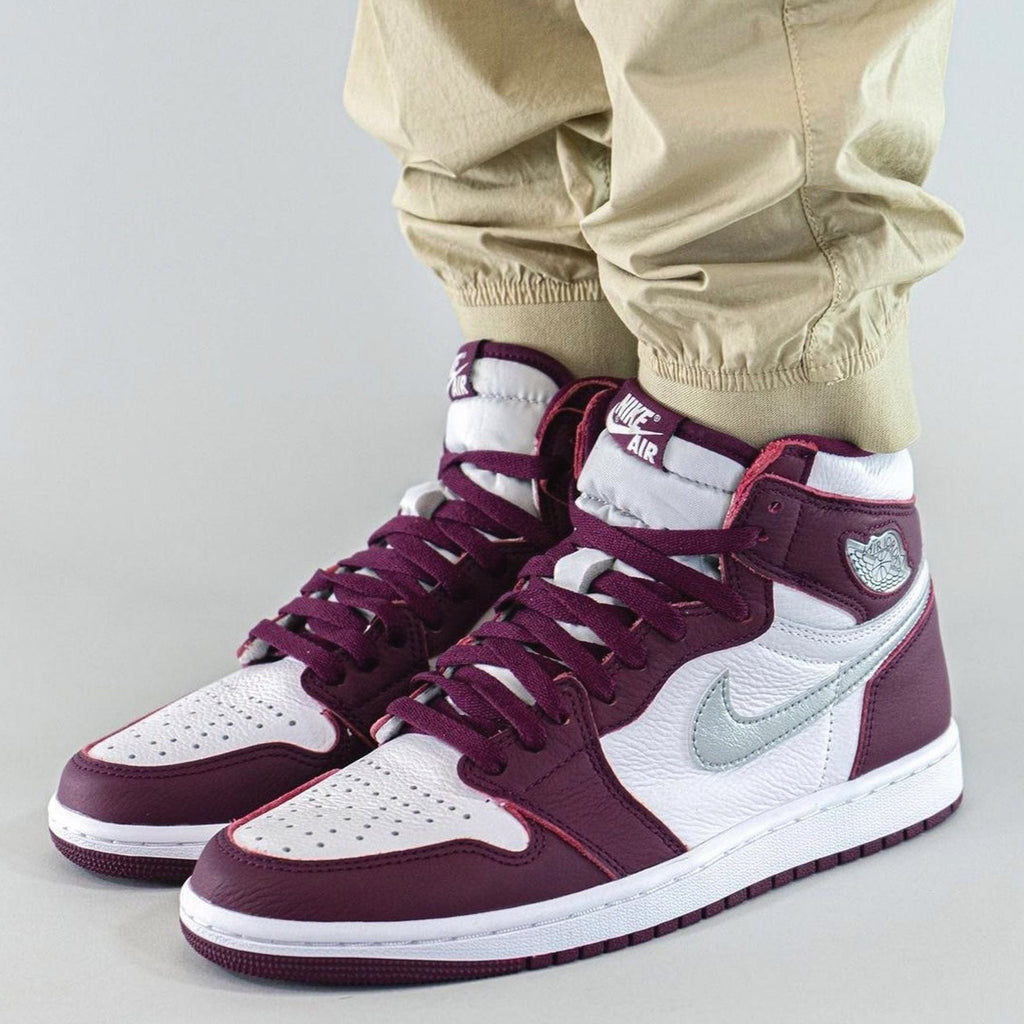 Air Jordan 1 Retro High OG Bordeaux