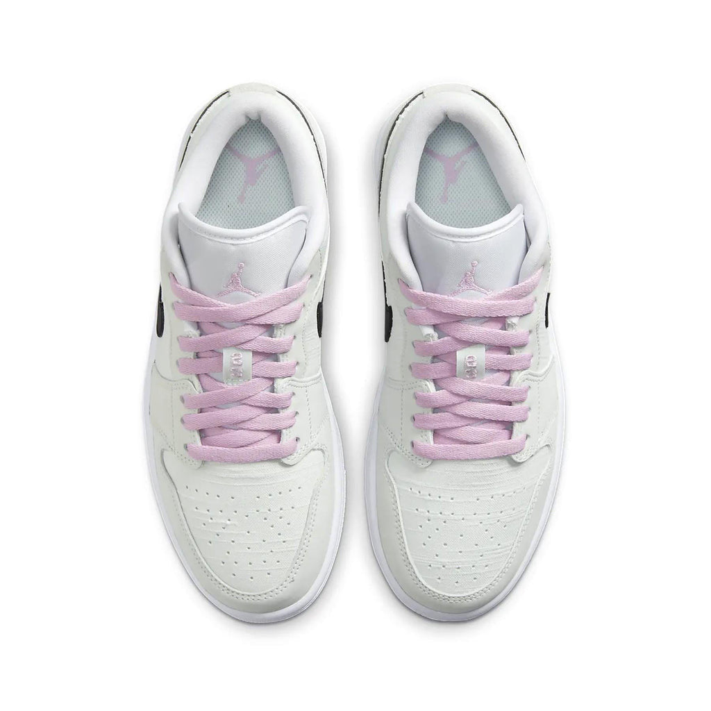 Air Jordan 1 Wmns Low SE Barely Green