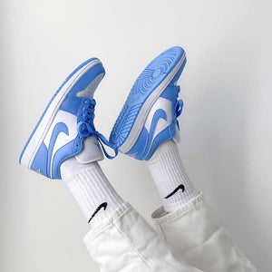 Air Jordan 1 Low Wmns UNC