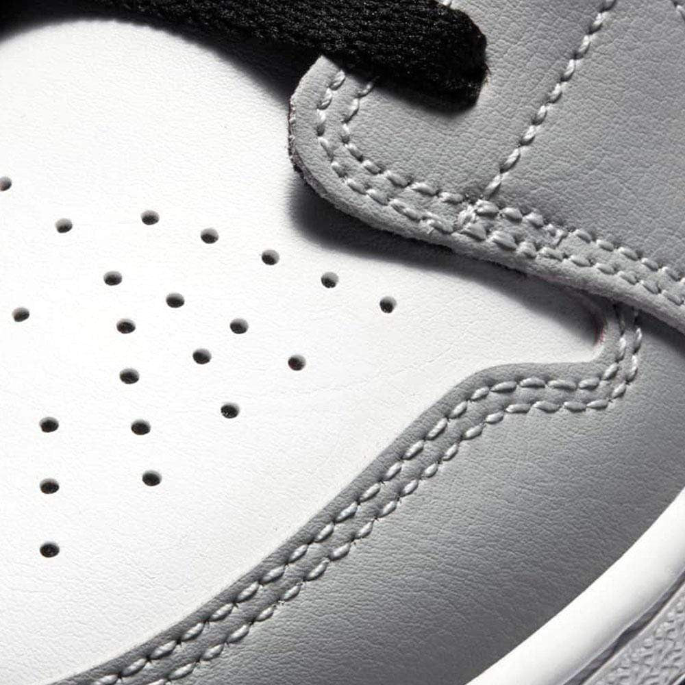 Air Jordan 1 Low GS Light Smoke Grey