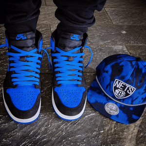 Air Jordan 1 Mid Hyper Royal