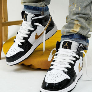 Air Jordan 1 Mid SE Black/Gold
