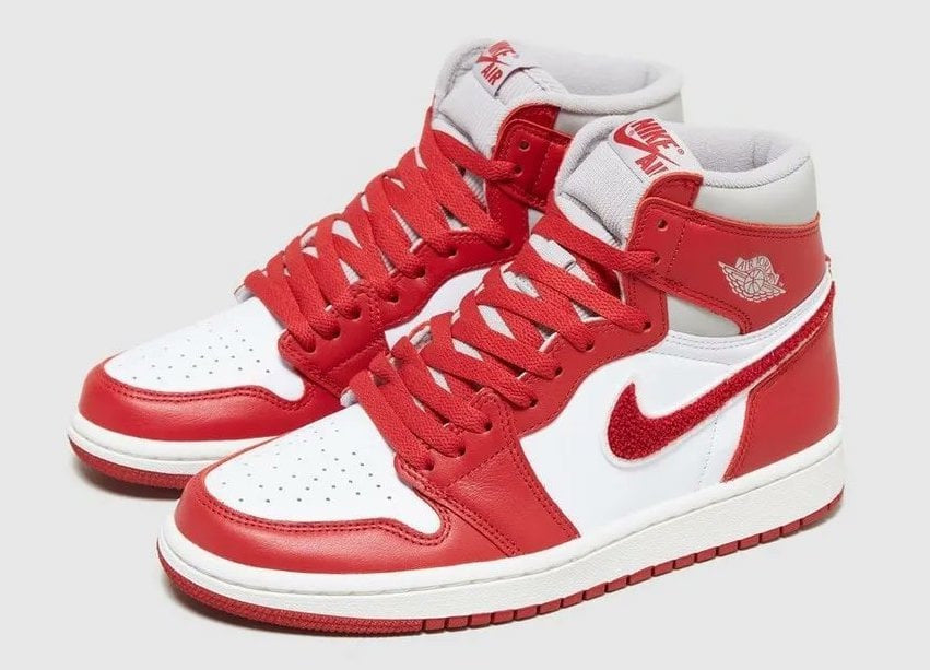 Air Jordan 1 WMNS Varsity Red Chenille