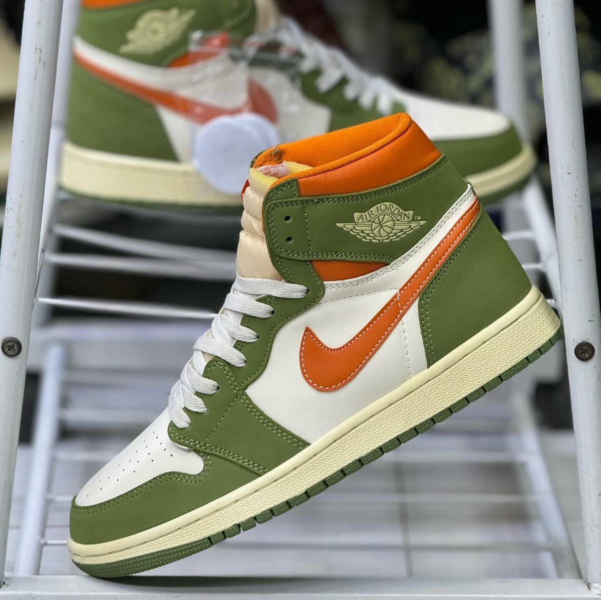 AIR JORDAN 1 HIGH OG CRAFT CELADON