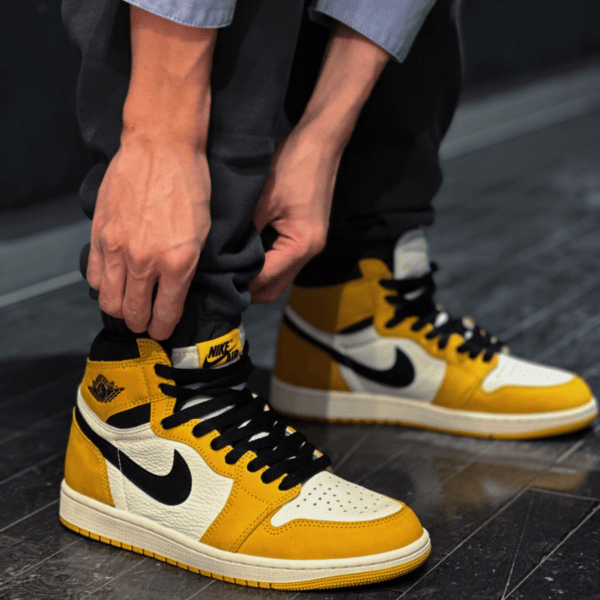 Air Jordan 1 High OG Yellow Ochre