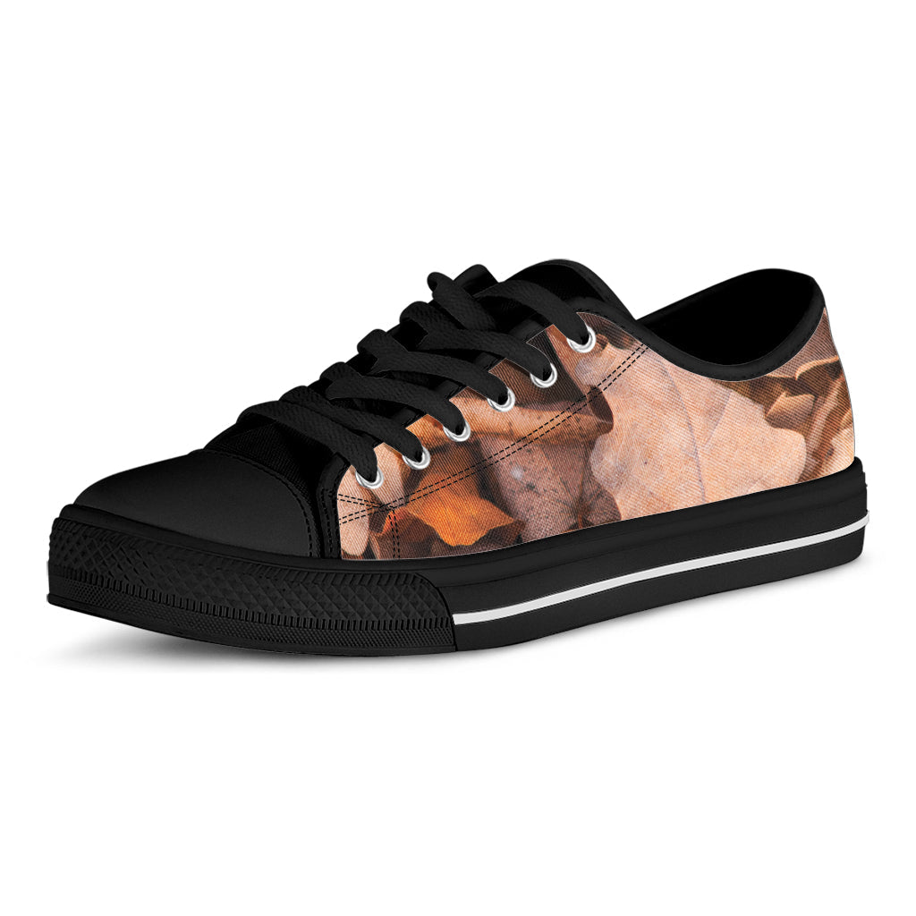 Autumn Oak leaf Print Black Low Top Sneakers