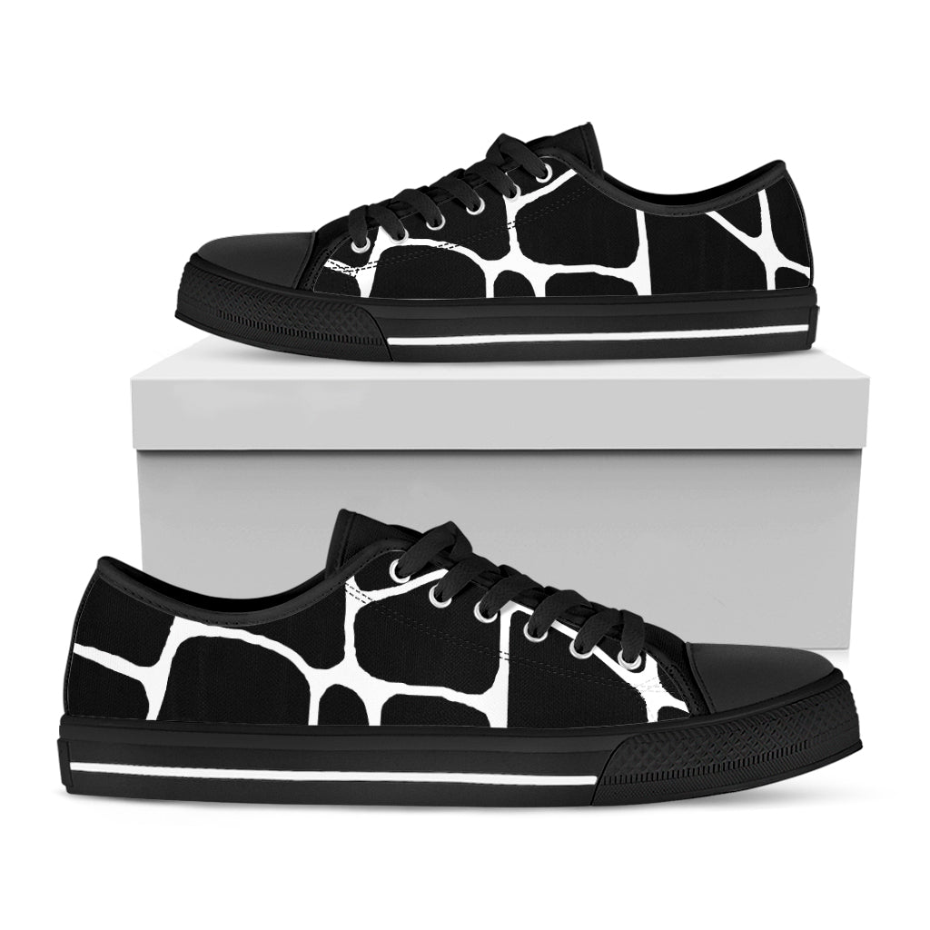 Black And White Giraffe Pattern Print Black Low Top Sneakers