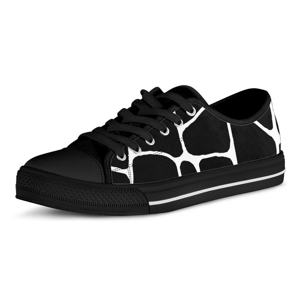Black And White Giraffe Pattern Print Black Low Top Sneakers