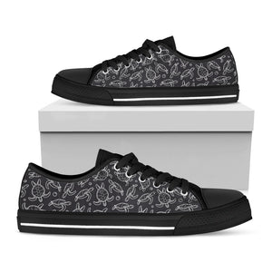 Black And White Sea Turtle Pattern Print Black Low Top Sneakers
