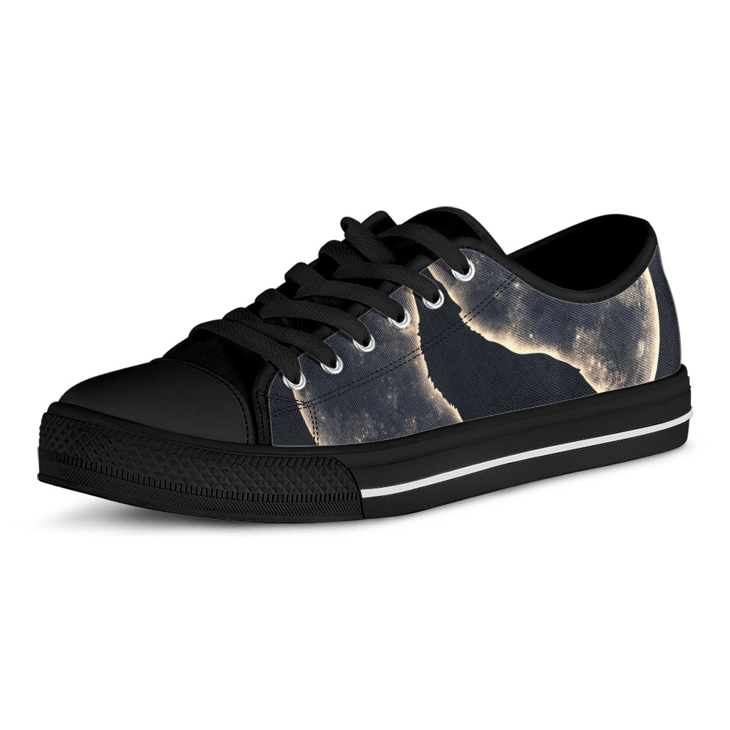 Full Moon Howling Wolf Print Black Low Top Sneakers